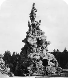 The fountain at Herrenchiemsee Palace, Bavaria, Germany, c1900s.Artist: Wurthle & Sons