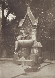 The fountain, Lincoln's Inn. From the album: Photograph album - London, 1920s. Creator: Harry Moult