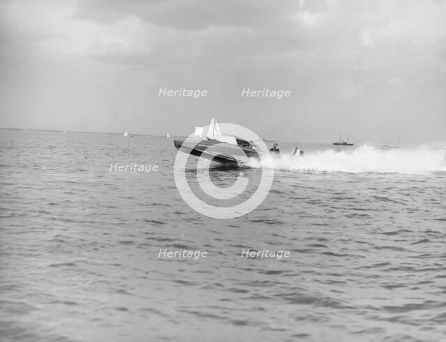 The French 400 hp hydroplane 'Despujols I', 1913. Creator: Kirk & Sons of Cowes.