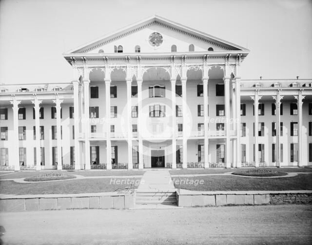 The Front entrance, Hotel Kaaterskill, Catskill Mountains, N.Y., between 1900 and 1905. Creator: Unknown.