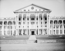 The Front entrance, Hotel Kaaterskill, Catskill Mountains, N.Y., between 1900 and 1905. Creator: Unknown