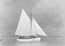 The gaff rig sailboat Bunty 1921. Creator: Kirk & Sons of Cowes