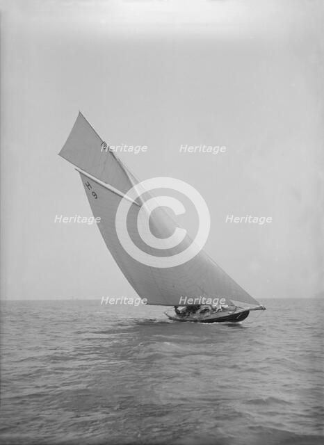 The gaff rigged 8 Metre class 'Termagent' (H9) sailing close-hauled, 1911. Creator: Kirk & Sons of Cowes.