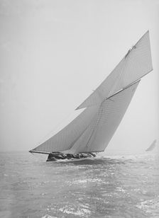 The gaff rigged cutter Bloodhound sailing close-hauled, 1911. Creator: Kirk & Sons of Cowes