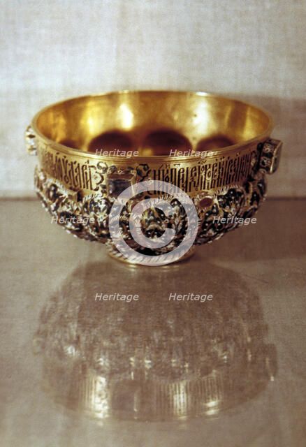 The gold cup of Tsar Alexis Mikhailovich, 17th century. Artist: Unknown