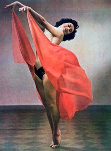 The grace and lightness of Ly Mara, 1942