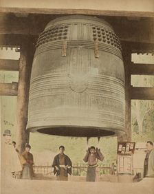 The great bell of Chion-in Temple, Kyoto, about 1880s-1890s. Creator: Kusakabe Kimbei