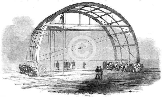 The Great Exhibition Building in Hyde Park - Moving a Pair of Transept Ribs..., 1850. Creator: Unknown.
