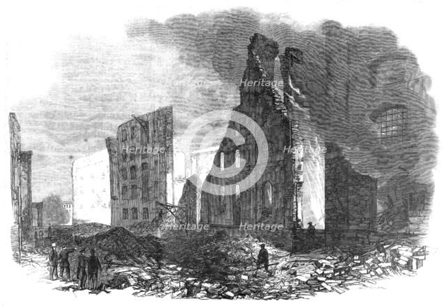 The Great Fire in Southwark: view from Cotton's Yard, showing the spot where Mr. Braidwood..., 1861. Creator: Unknown.