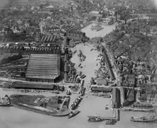 The Humber and Prince's Docks and environs, Kingston upon Hull, Humberside, 1925. Artist: Aerofilms