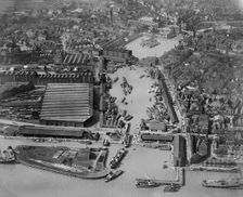 The Humber and Prince's Docks and environs, Kingston upon Hull, Humberside, 1925. Artist: Aerofilms