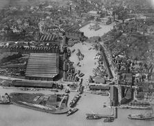 The Humber and Prince's Docks and environs, Kingston upon Hull, Humberside, 1925. Artist: Aerofilms