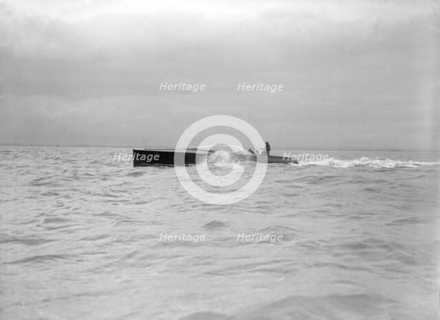 The hydroplane 'Brunhilde' under way. Creator: Kirk & Sons of Cowes.