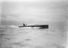 The hydroplane Brunhilde under way. Creator: Kirk & Sons of Cowes