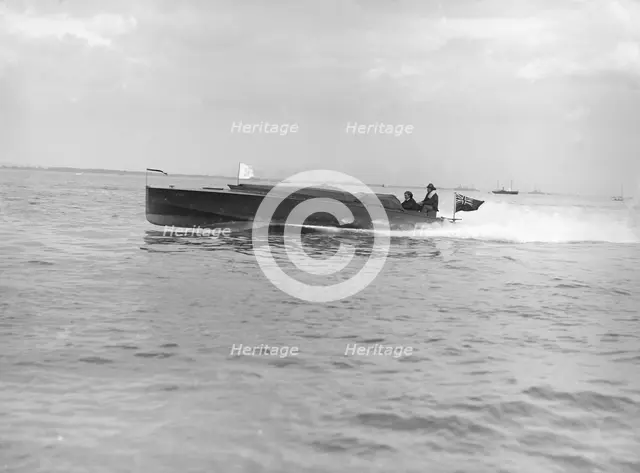 The hydroplane 'Izme' under way, 1913. Creator: Kirk & Sons of Cowes.