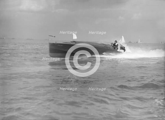 The hydroplane 'Izme' under way, 1913. Creator: Kirk & Sons of Cowes.