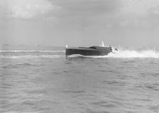 The hydroplane Maple Leaf IV 1913. Creator: Kirk & Sons of Cowes