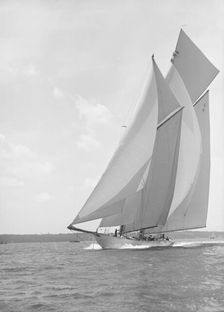 The handsome racing schooner Waterwitch 1911. Creator: Kirk & Sons of Cowes