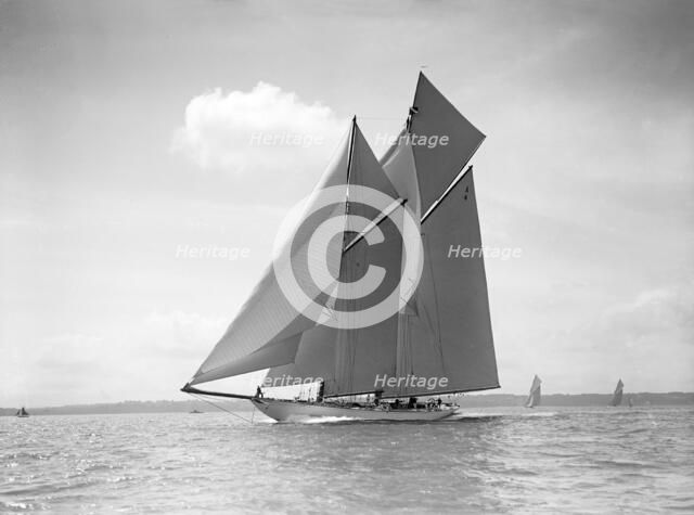 The handsome racing schooner 'Waterwitch', 1911. Creator: Kirk & Sons of Cowes.