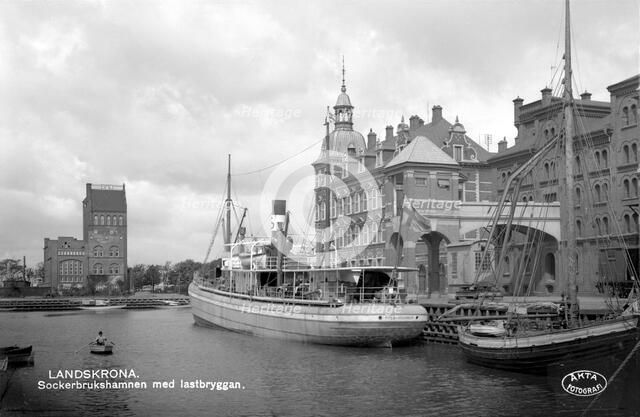 The harbour of Landskrona, Sweden 1925 Artist: Unknown