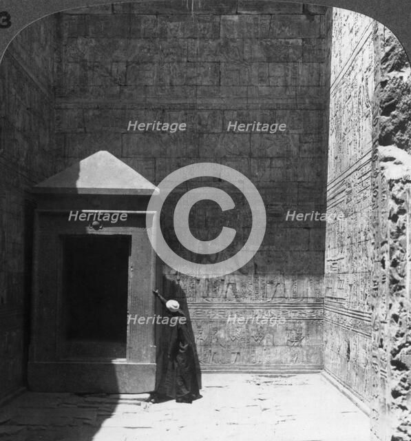 'The holy of holies and shrine for the divine image, Temple of Edfu, Egypt', 1905.Artist: Underwood & Underwood