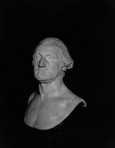 The Houdon bust of George Washington, Mt. Vernon, Va., between 1900 and 1915. Creators: William H. Jackson, Jean-Antoine Houdon
