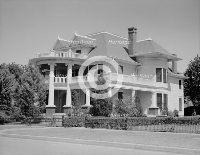 The house that cotton builtEnnis, Texas, 1937. Creator: Dorothea Lange.