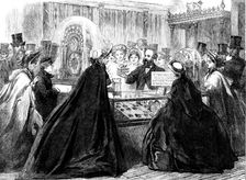 The International Exhibition: the piping bullfinch in the Swiss Court, 1862. Creator: Unknown