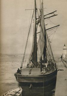 The Irish Minstrel, a wooden three-masted schooner 1937