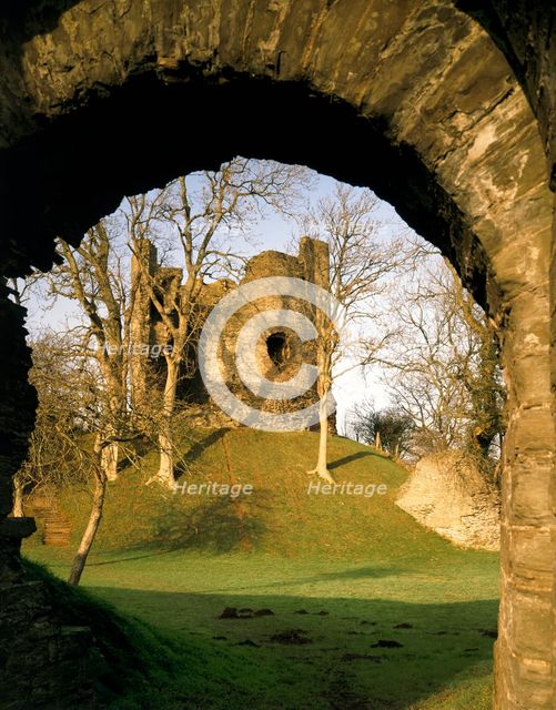 The keep seen through the arch, Longtown Castle, Herefordshire, 1992. Artist: Unknown