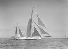 The ketch Corisande under sail, 1911. Creator: Kirk & Sons of Cowes