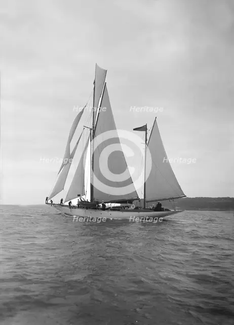 The ketch 'Lady Camilla' under sail, 1912. Creator: Kirk & Sons of Cowes.