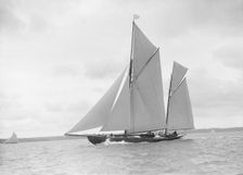The ketch Valdora sailing close-hauled, 1912. Creator: Kirk & Sons of Cowes