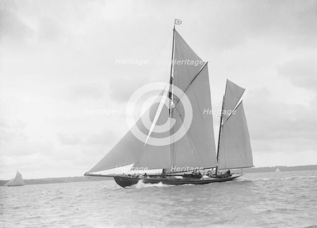 The ketch 'Valdora' sailing close-hauled, 1912. Creator: Kirk & Sons of Cowes.
