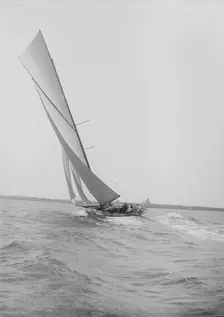 The Lady Anne making waves in a good breeze, 1912. Creator: Kirk & Sons of Cowes
