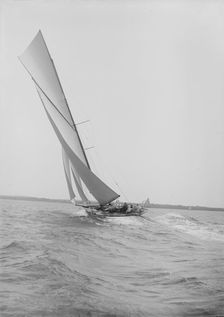 The Lady Anne making waves in a good breeze, 1912. Creator: Kirk & Sons of Cowes