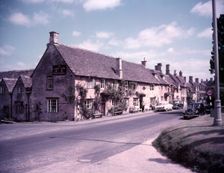 The Lamb Inn, Burford, Oxfordshire, c1955. Creator: Arthur Charles Kirby Ware