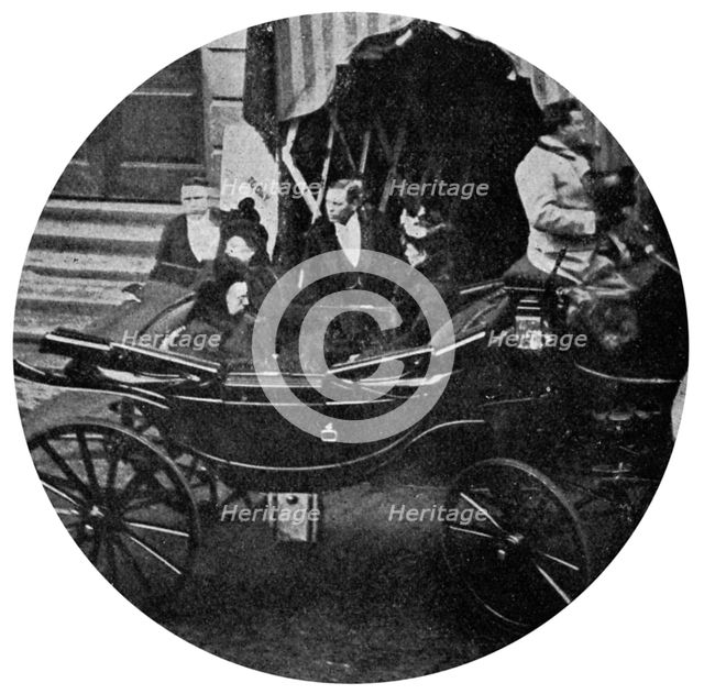 The last photograph of Queen Victoria, December 13th, 1900.Artist: W F Seymour