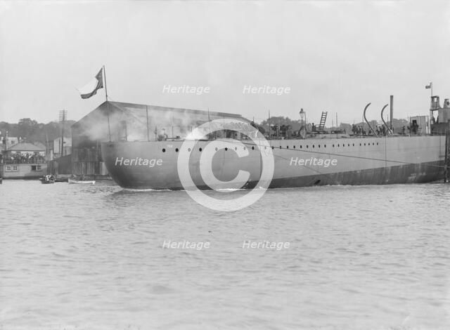 The launch of Chilean destroy 'Almirante Lynch', 28th September 1912. Creator: Kirk & Sons of Cowes.