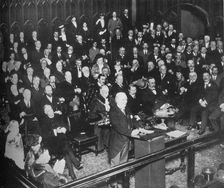 The launching of the War Loan 1915