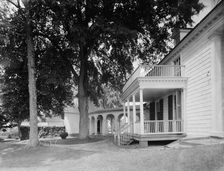 The Library piazza and the south colonnade, Mt. Vernon, Va., between 1900 and 1915. Creator: William H. Jackson