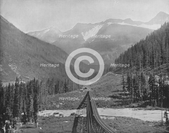 'The Loop Valley', 19th century. Artist: Unknown.