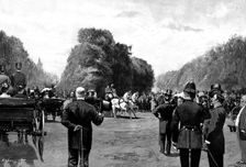 The London Season: in Hyde Park - waiting for the Shahzada, 1895. Creator: P Naumann