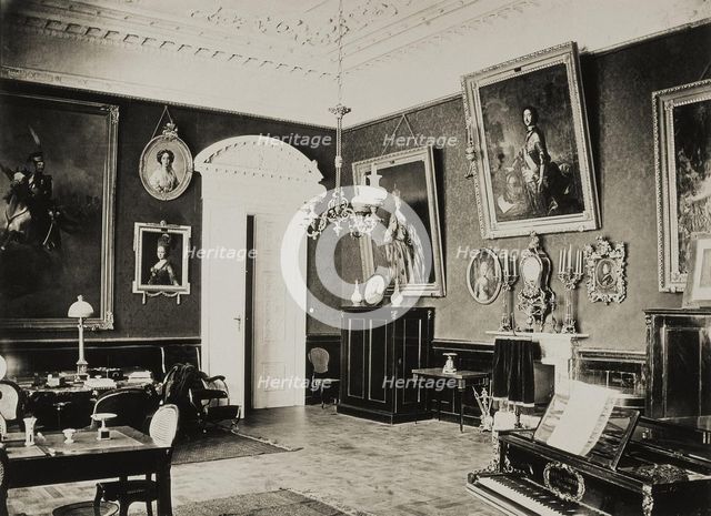 The Paskevich Residence in Gomel. Red living room, 1860s. Artist: Bianchi, Giovanni (1812-1893)