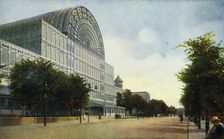 The Parade, Crystal Palace, Sydenham, c1915. Creator: Unknown