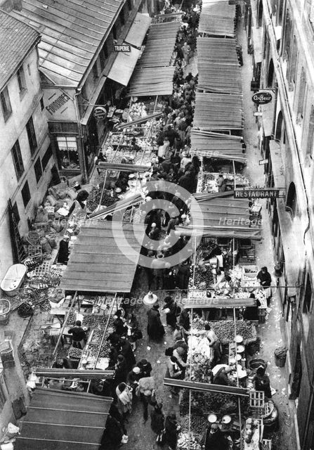 The picturesque market in Passage Berryer, Paris, 1931.Artist: Ernest Flammarion