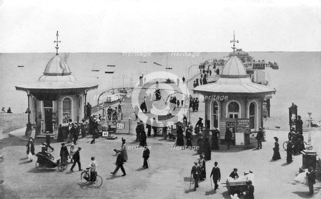 The pier, Worthing, West Sussex, c1900s-c1920s. Artist: Unknown