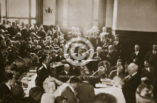 The 'Pig-Woman' testifies in the Hall-Mills Trial, Somerville, New Jersey, USA, 1926.  Creator: Unknown.