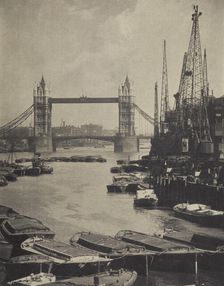 The pool and Tower Bridge. From the album: Photograph album - London, 1920s. Creator: Harry Moult