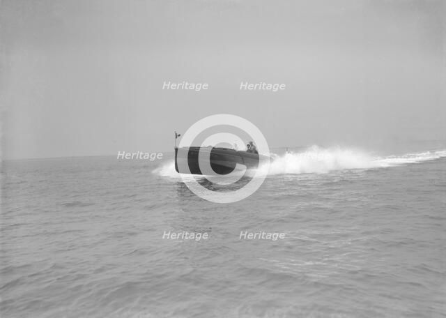 The power boat 'Maple-Leaf III' under way, 1911. Creator: Kirk & Sons of Cowes.